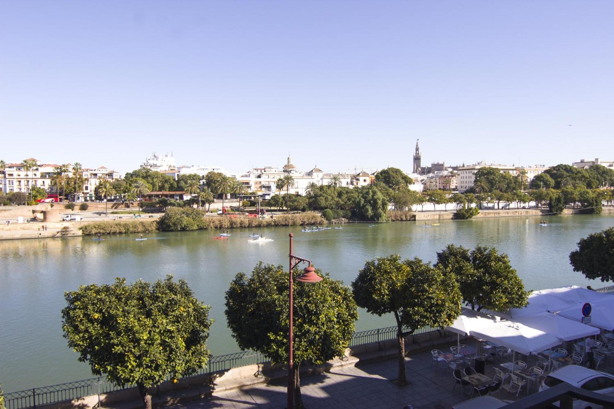 Rentalsevilla Increibles Vistas Del Guadalquivir Exterior foto